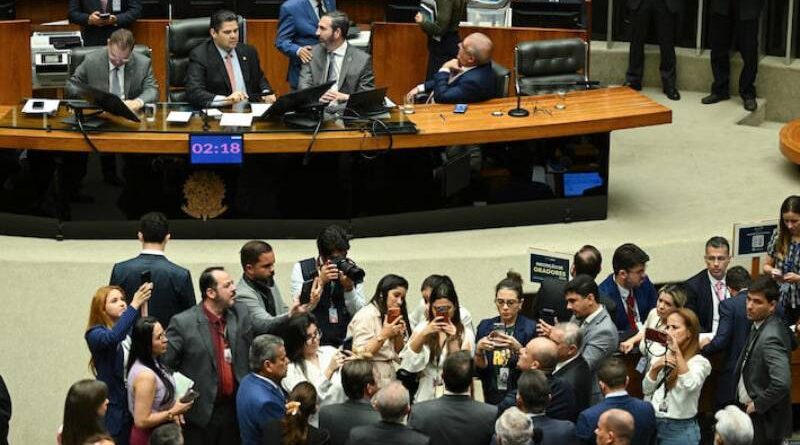 Alcolumbre descarta ler requerimentos para criar CPI do Master agora pedida por petistas e oposição Alcolumbre descarta ler requerimentos para criar CPI do Master agora pedida por petistas e oposição