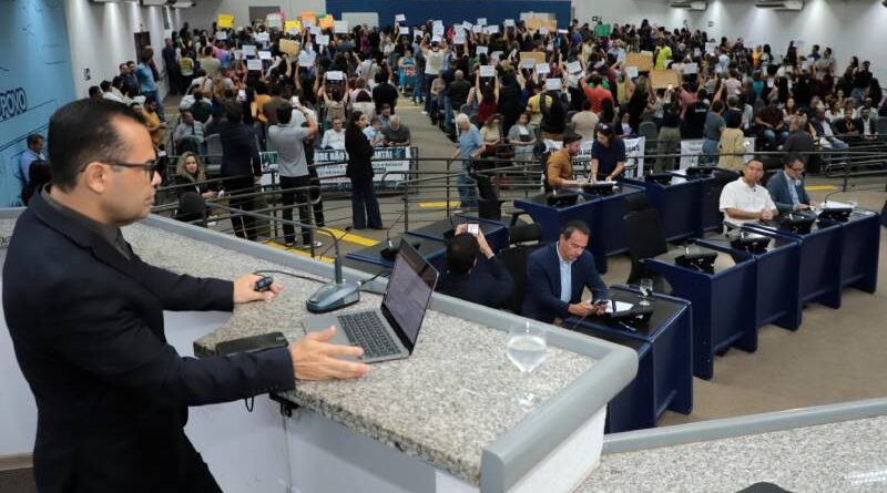 Prefeitura pede e ganha mais 10 dias para justificar terceirização ao MPMS