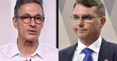 Zema é expulso de evento do Novo após criticar Flávio Bolsonaro e partido pode ter novo candidato Zema é expulso de evento do Novo após criticar Flávio Bolsonaro e partido pode ter novo candidato
