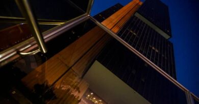 Copom cita política fiscal de Lula como risco para inflação