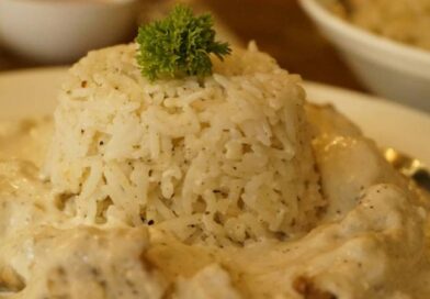 Arroz de bacalhau cremoso para um domingo especial longe da pia
