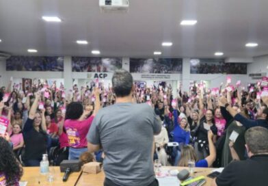 Professores da REME aprovam paralisação no dia 12 após Prefeitura negar reajuste do Piso 20h Professores da REME aprovam paralisação no dia 12 após Prefeitura negar reajuste do Piso 20h