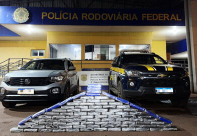 Militar da reserva da Marinha e esposa são presos com 96 kg de cocaína na BR-262 Militar da reserva da Marinha e esposa são presos com 96 kg de cocaína na BR-262