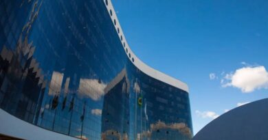 TSE vira palco da guerra de ações judiciais entre PT e PL nas redes