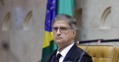Dark Horse: PT vê burla da PGR a “juiz natural”; entorno de Flávio comemora Dark Horse: PT vê burla da PGR a “juiz natural”; entorno de Flávio comemora
