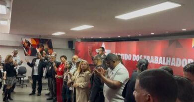 PT lança carta a evangélicos com críticas ao uso da fé nas eleições PT lança carta a evangélicos com críticas ao uso da fé nas eleições
