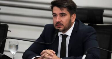 Rafael Tavares arruma desculpa para não assinar CPI e livrar aliada Adriane de desgaste Rafael Tavares arruma desculpa para não assinar CPI e livrar aliada Adriane de desgaste