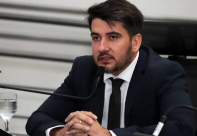 Rafael Tavares arruma desculpa para não assinar CPI e livrar aliada Adriane de desgaste Rafael Tavares arruma desculpa para não assinar CPI e livrar aliada Adriane de desgaste