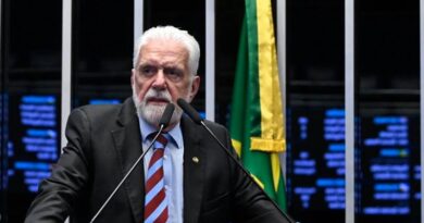 Wagner foi à tribuna do Senado se defender 2 dias antes de operação Wagner foi à tribuna do Senado se defender 2 dias antes de operação