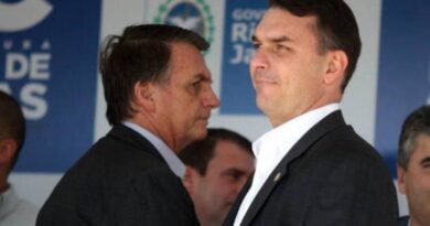 Moraes proíbe visitas de Flávio a Bolsonaro por 90 dias após leitura de carta do ex-presidente
