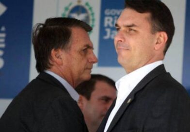 Moraes proíbe visitas de Flávio a Bolsonaro por 90 dias após leitura de carta do ex-presidente Moraes proíbe visitas de Flávio a Bolsonaro por 90 dias após leitura de carta do ex-presidente