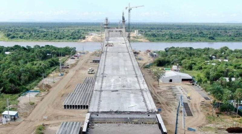 Com investimento de US$ 100 milhões, trecho da Rota Bioceânica que liga Brasil a Paraguai entra em fase final de construção Com investimento de US$ 100 milhões, trecho da Rota Bioceânica que liga Brasil a Paraguai entra em fase final de construção