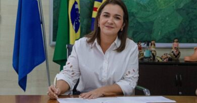 Adriane prorroga contrato com investigadas que receberam R$ 5,5 mi em 2026 Adriane prorroga contrato com investigadas que receberam R$ 5,5 mi em 2026