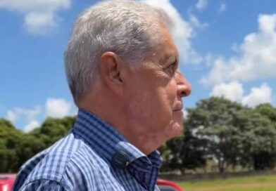 MPE pede condenação de André e ex-secretária pelo desvio de R$ 22,9 mi na compra de livros MPE pede condenação de André e ex-secretária pelo desvio de R$ 22,9 mi na compra de livros
