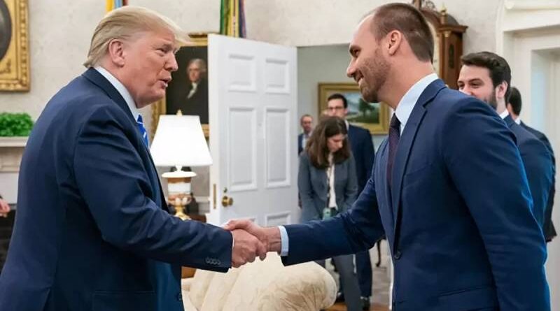 O que muda para Eduardo Bolsonaro após Trump conceder green card O que muda para Eduardo Bolsonaro após Trump conceder green card