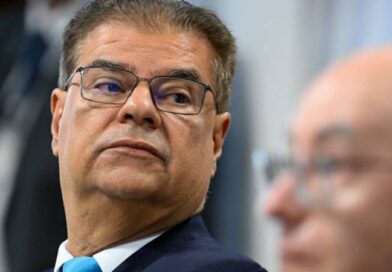Juiz cita papel crucial de Nelsinho e mantém ação do tapa-buracos que cobra R$ 290 milhões Juiz cita papel crucial de Nelsinho e mantém ação do tapa-buracos que cobra R$ 290 milhões