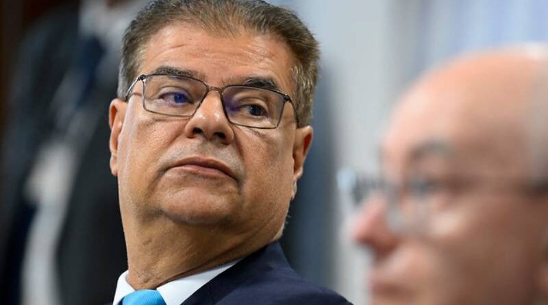 Juiz cita papel crucial de Nelsinho e mantém ação do tapa-buracos que cobra R$ 290 milhões Juiz cita papel crucial de Nelsinho e mantém ação do tapa-buracos que cobra R$ 290 milhões