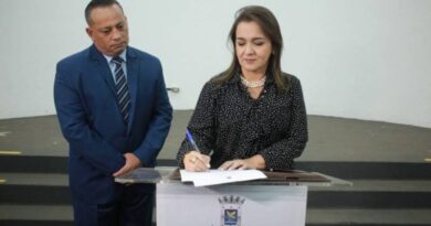 CDL-CG critica Adriane Lopes em manifesto, fala em falha de gestão e fixação por tapa buracos CDL-CG critica Adriane Lopes em manifesto, fala em falha de gestão e fixação por tapa buracos