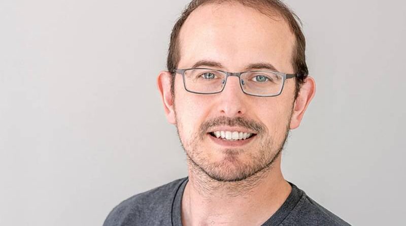 Cientista brasileiro é premiado por estudo sobre tratamento de câncer Cientista brasileiro é premiado por estudo sobre tratamento de câncer