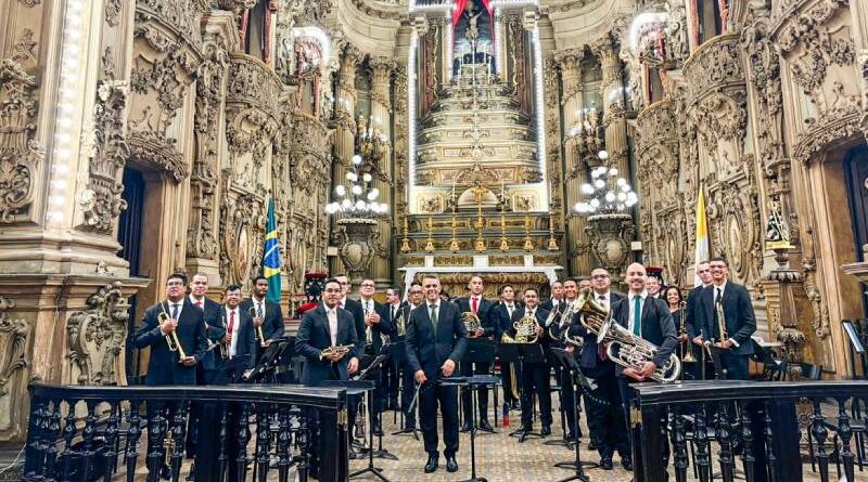 Concerto de banda em igreja no Rio chama atenção para encontro mundial Concerto de banda em igreja no Rio chama atenção para encontro mundial