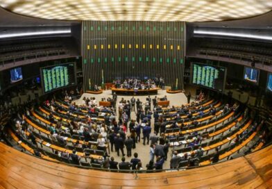Bancadas na Câmara travam votação de projeto que criminaliza misoginia Bancadas na Câmara travam votação de projeto que criminaliza misoginia