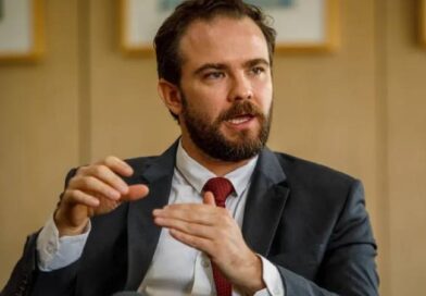 Governo adia retirada de subsídio da gasolina por cautela com EUA-Irã