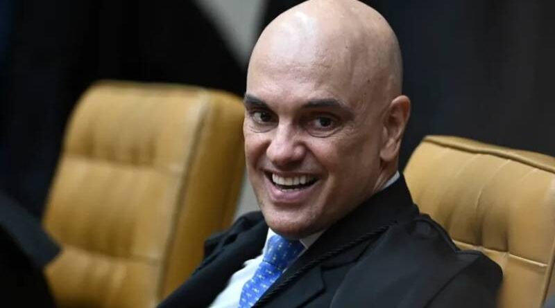 Veja as novas restrições impostas por Moraes a Bolsonaro após carta lida por Flávio Veja as novas restrições impostas por Moraes a Bolsonaro após carta lida por Flávio
