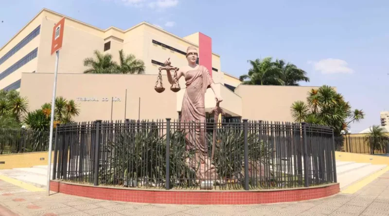Com base em cálculos atuariais, juiz nega liminar que visava congelar nova taxa de contribuição de cônjuges na Cassems Com base em cálculos atuariais, juiz nega liminar que visava congelar nova taxa de contribuição de cônjuges na Cassems