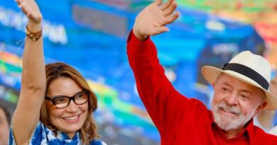 PT faz pesquisa para definir atuação de Janja na campanha de Lula PT faz pesquisa para definir atuação de Janja na campanha de Lula