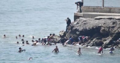 Espanha: 49 mil migrantes entraram em Ceuta e ao menos 18 morreram