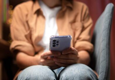 Debate político perde espaço para redes sociais, diz cientista política Debate político perde espaço para redes sociais, diz cientista política
