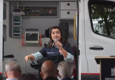 Após deixar viaturas paradas, a nova manobra de Adriane para manter locação de ambulâncias