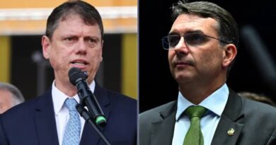 Candidatos aliados do PL evitam figura tóxica de Flávio Bolsonaro