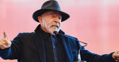 Lula se diz traído por banqueiros e promete retaliar