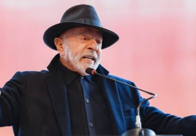 Lula se diz traído por banqueiros e promete retaliar