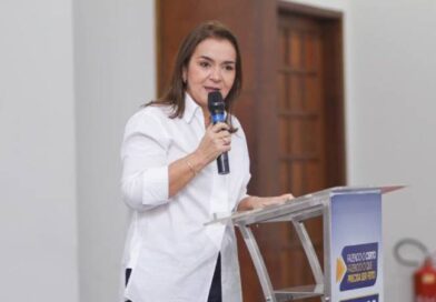 Sem transparência: prefeita esconde salários e “penduricalhos” de servidores há seis meses