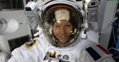 Astronauta Sophie Adenot é a 1ª francesa a fazer caminhada espacial
