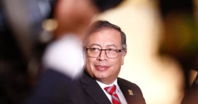 Gustavo Petro diz que Colômbia pode ter “guerra civil”