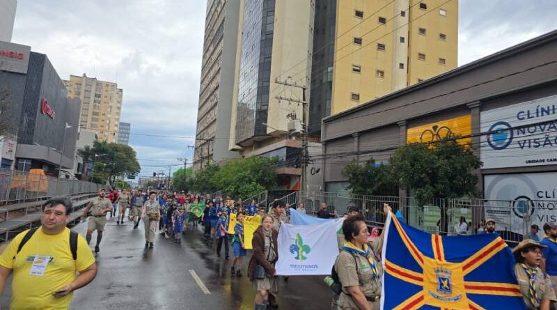 Adriane cancela, frustra população e Guarda barra desfile de jovens em dia de aniversário