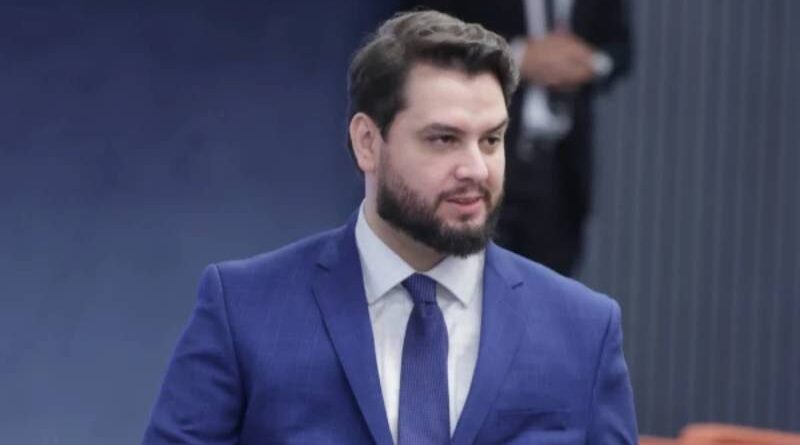 STF usou documento falso para prender Filipe Martins, diz EUA