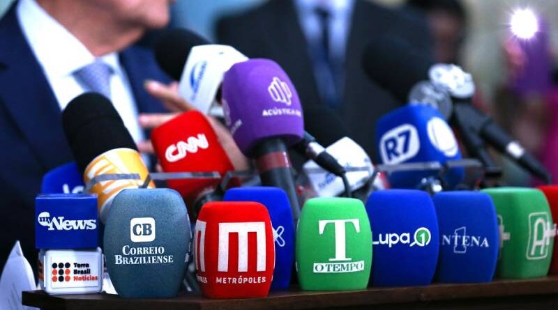 Fenaj pede que STF reveja decisão sobre diploma de jornalista