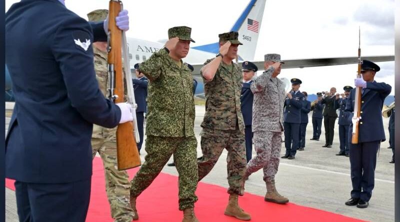 General dos EUA chega à Colômbia para reforçar combate a cartéis