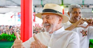 Mendonça manda Lula remover das redes trechos de vídeos com pedidos explícitos de voto em convenção
