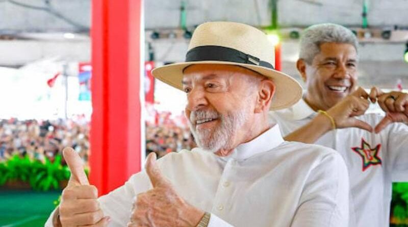 Mendonça manda Lula remover das redes trechos de vídeos com pedidos explícitos de voto em convenção