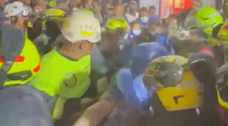 Terremoto: mulher é resgatada após 36 horas sob escombros na Colômbia