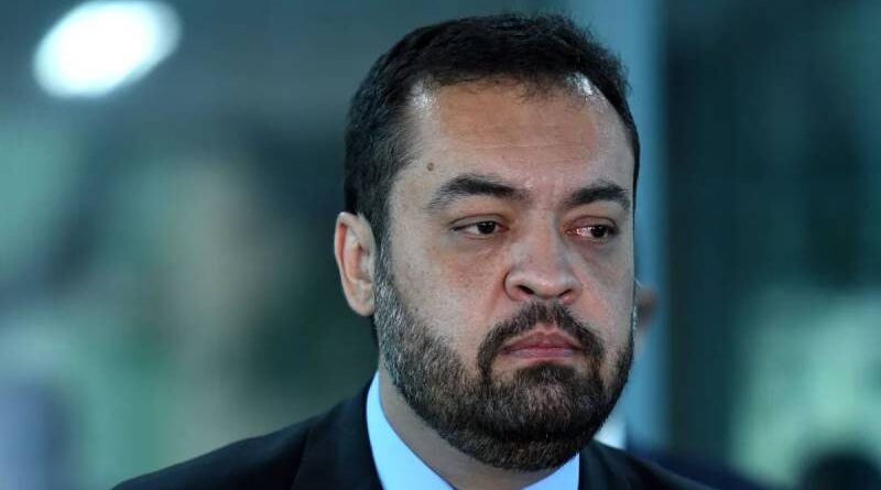 Entenda a investigação da PF sobre Castro e fraudes em refinaria