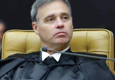 Mendonça vai ignorar PGR e manter inquéritos contra Lulinha no STF