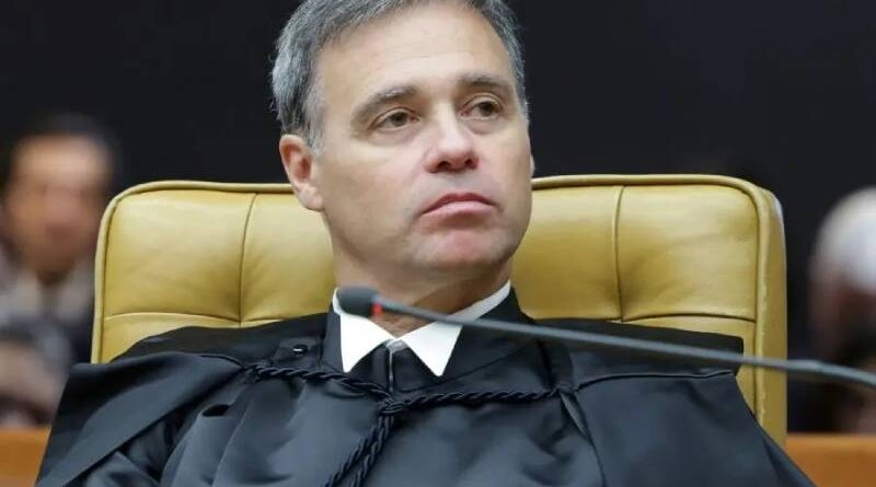 Mendonça vai ignorar PGR e manter inquéritos contra Lulinha no STF
