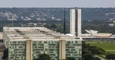 Governo federal limita reajuste de servidores em 2027 com gatilho fiscal