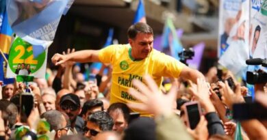 Flávio vai ao MPE contra fake news sobre Nossa Senhora Aparecida